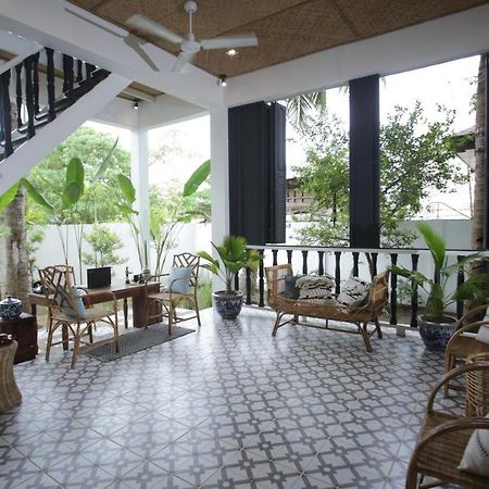 The Colonial Hotel Puerto Princesa Buitenkant foto